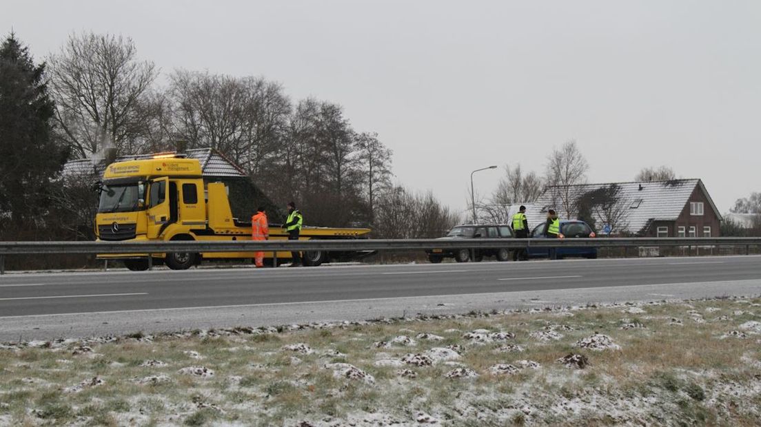 VID verwacht komende uren grotere problemen op de weg door ijzel