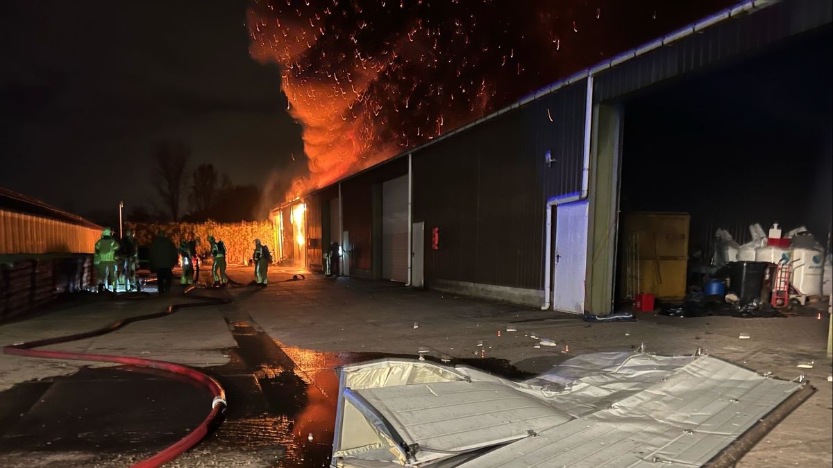 Grote brand in loods Groenekan