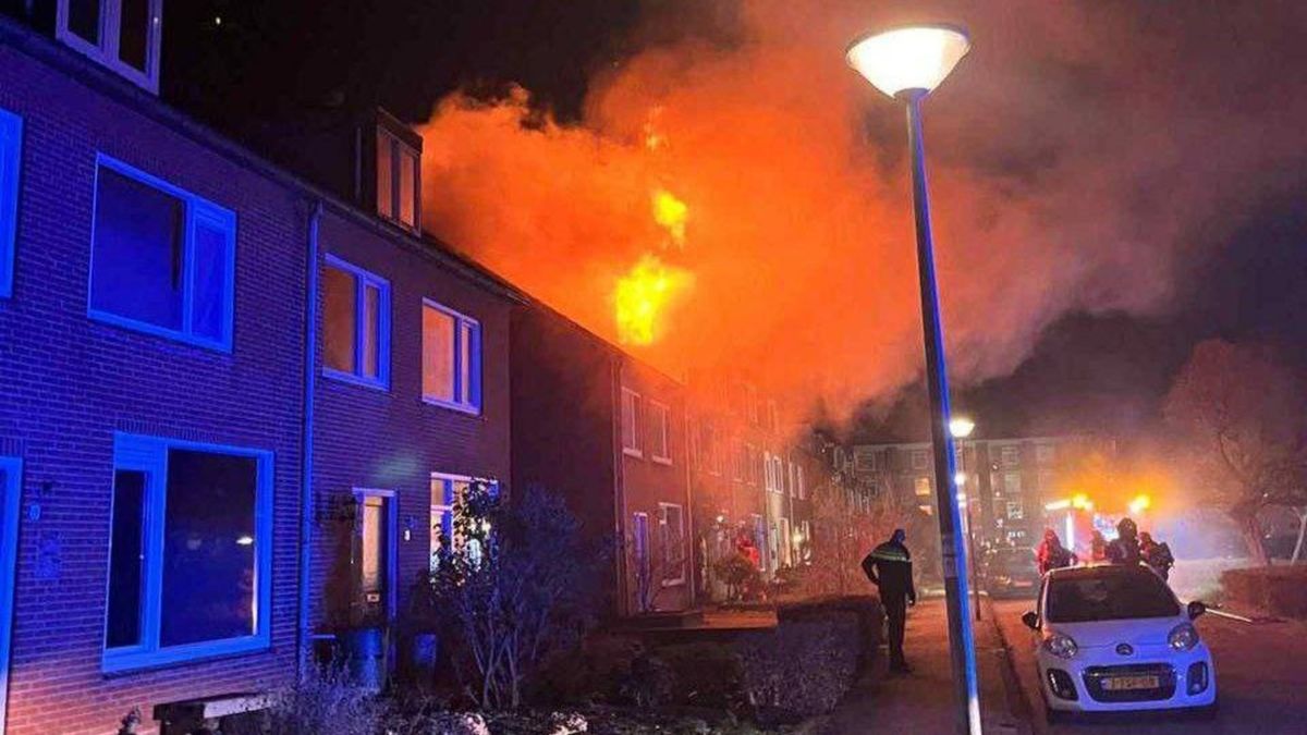 112-nieuws dinsdag 2 december: Woningbrand Winschoten onder controle, bewoner heeft rook ingeademd