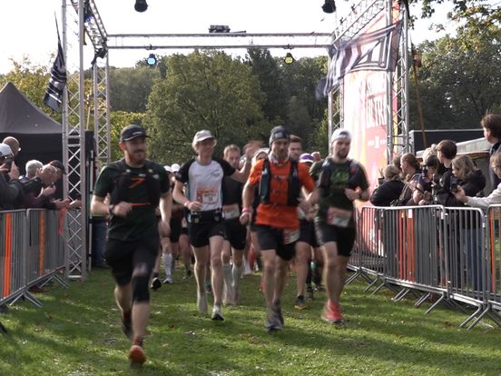 100 kilometer door Drentse natuur tijdens trailrun: 'Het is een prachtig gebied voor de lopers'