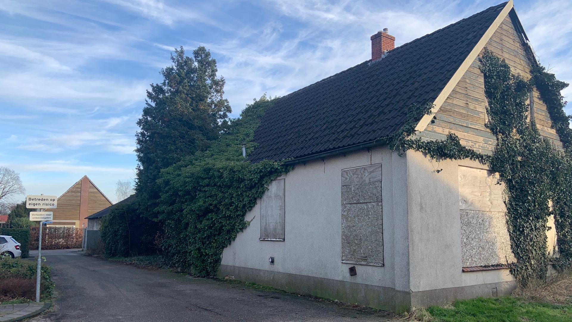 Het pand op de plek waar de weg naar de Hanebijtershoek zou komen