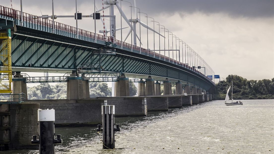 De Haringvlietbrug