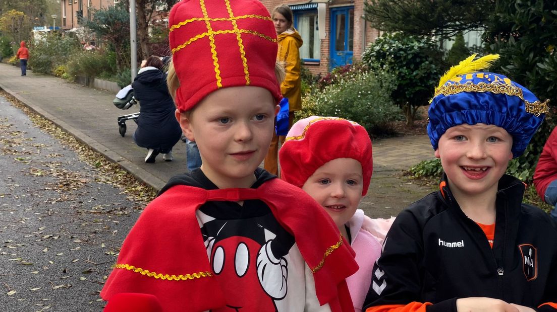 Siem, Vigo en Elin wachten met smart op de Sint en zijn Pieten.