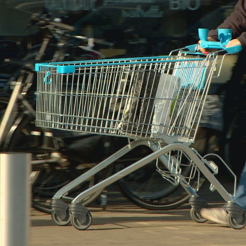 Middelburg kreunt en steunt over dichte supermarkt op zondag Omroep Zeeland
