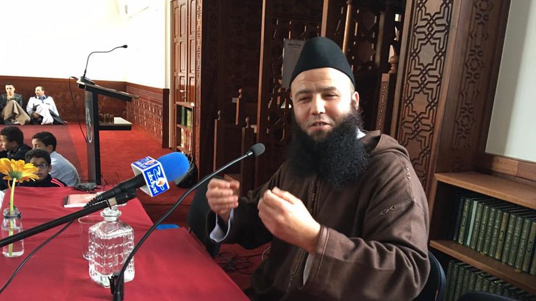 Imam Tarik Chadlioui sprak zaterdag in de moskee in Boskoop