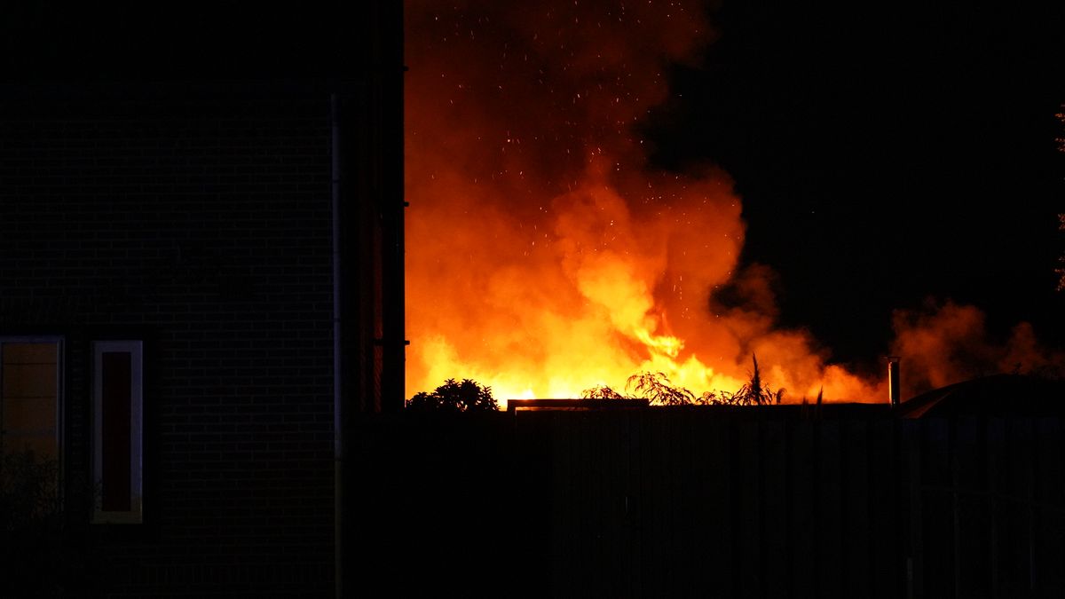 Grote brand op camping in Melderslo: meerdere caravans uitgebrand