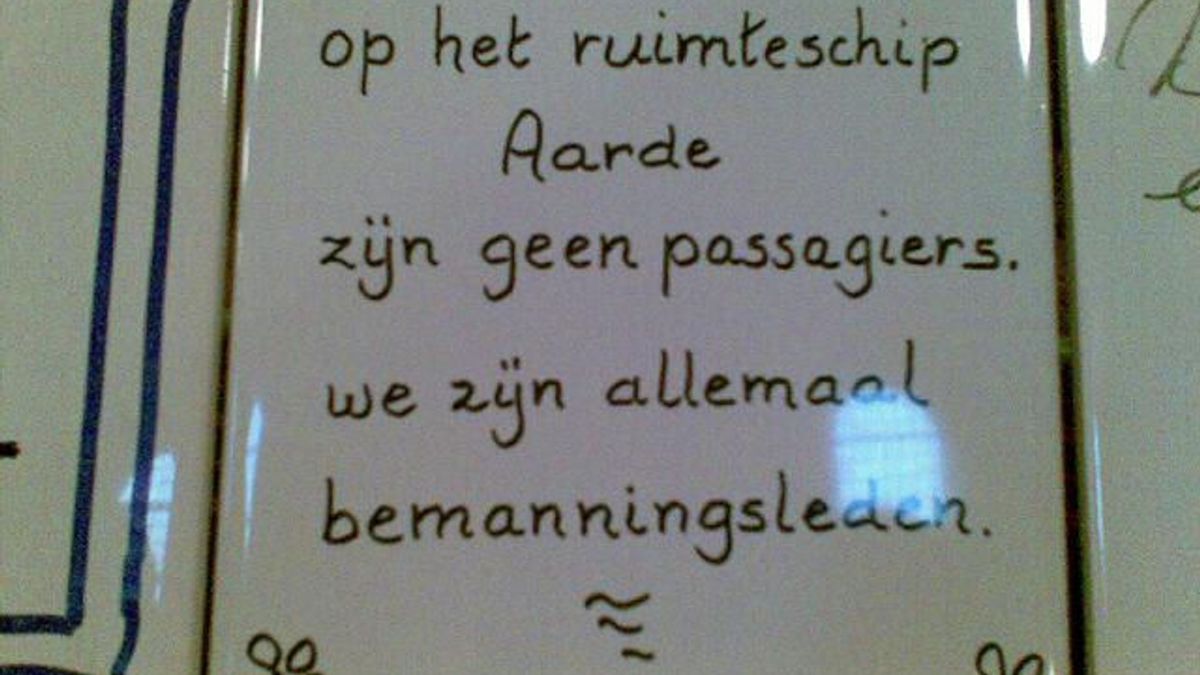 Tegeltjeswijsheid in kerk van Anloo
