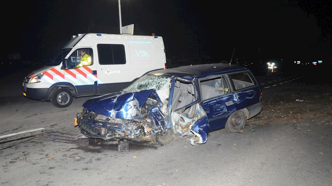 Auto over kop in Westerhaar