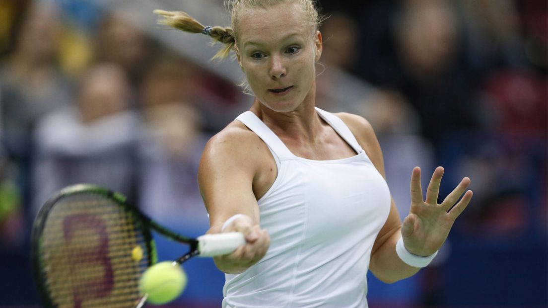 Kiki Bertens wint Fed Cup-duel van Svetlana Koeznetsova.