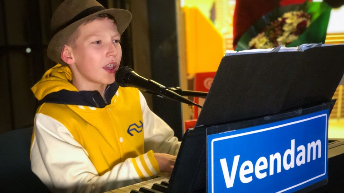 Bas tijdens zijn pianotour