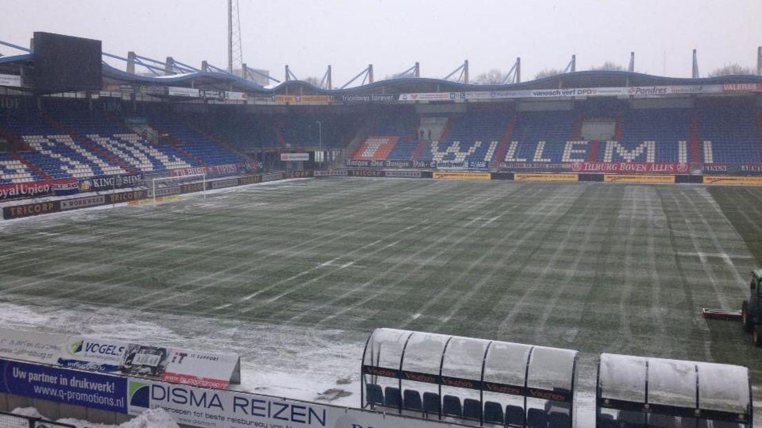 In 2013 werd het veld van Willem II sneeuwvrij gemaakt
