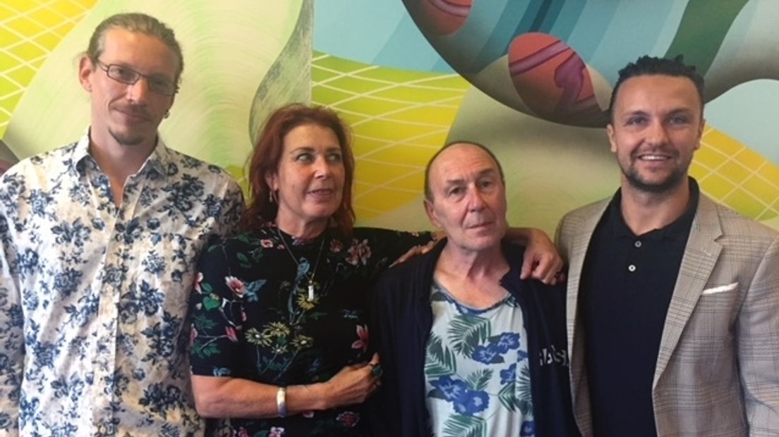Het nieuwe bestuur van De Piek, met vlnr penningmeester Erik van der Meer, voorzitter Ellen Gellman, secretaris Henk Postma en programmeur Kevin van Gorkom