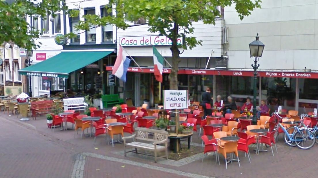 De ijssalon aan de Brink in Assen (Rechten: Google Streetview)