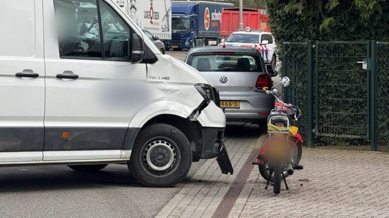 Botsing in Doetinchem • inval in Huissen. Botsing in Doetinchem • inval in Huissen.
