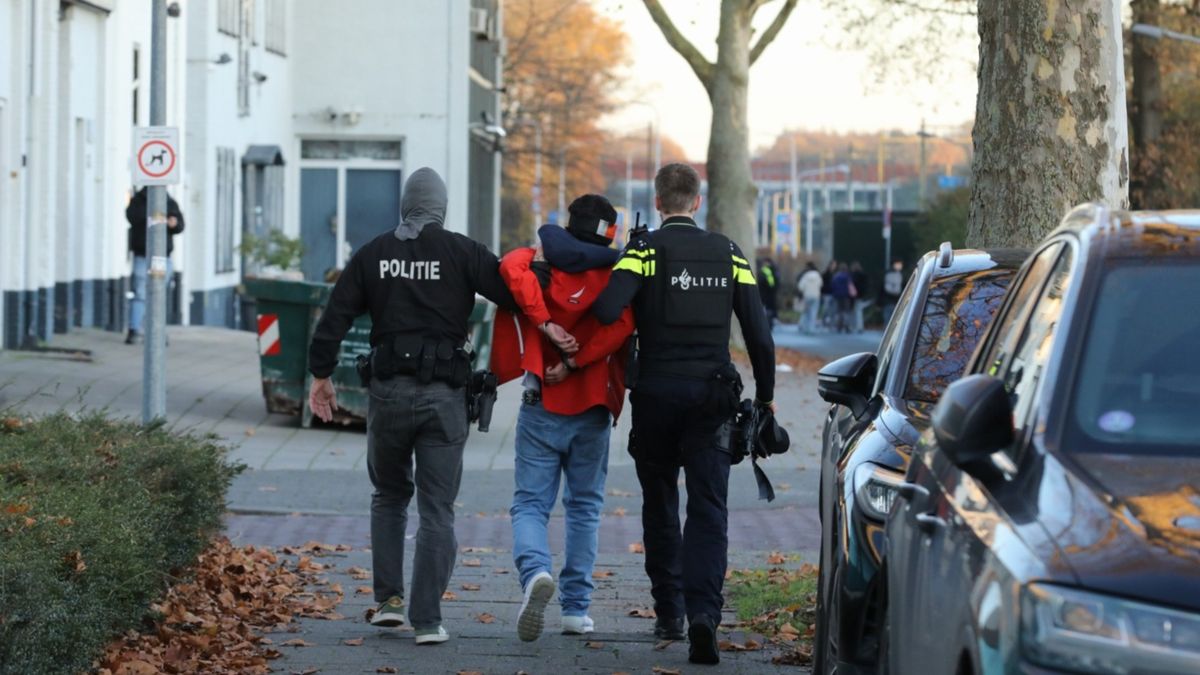 Geen treinen tussen Amersfoort en Amsterdam door 'verdachte situatie'