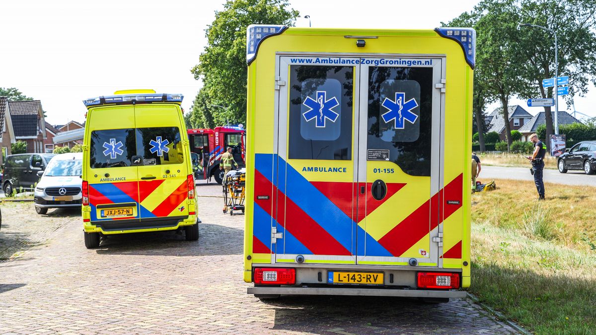 Auto raakt van de weg in Emmer-Compascuum, bestuurder gewond