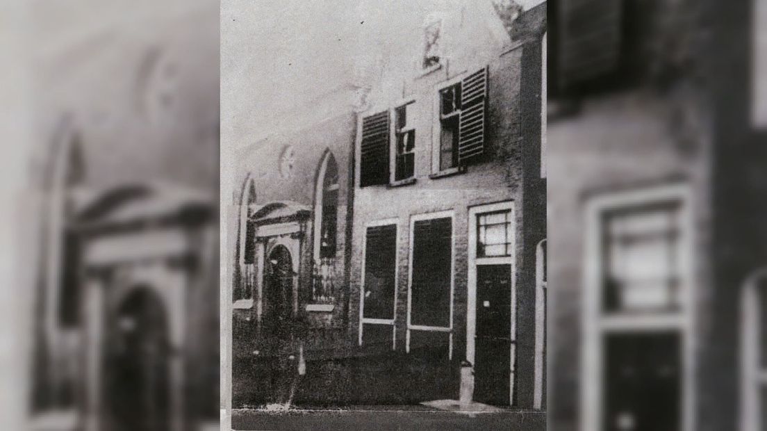 De synagoge en de tsjinstwenning oan de Raamstraat