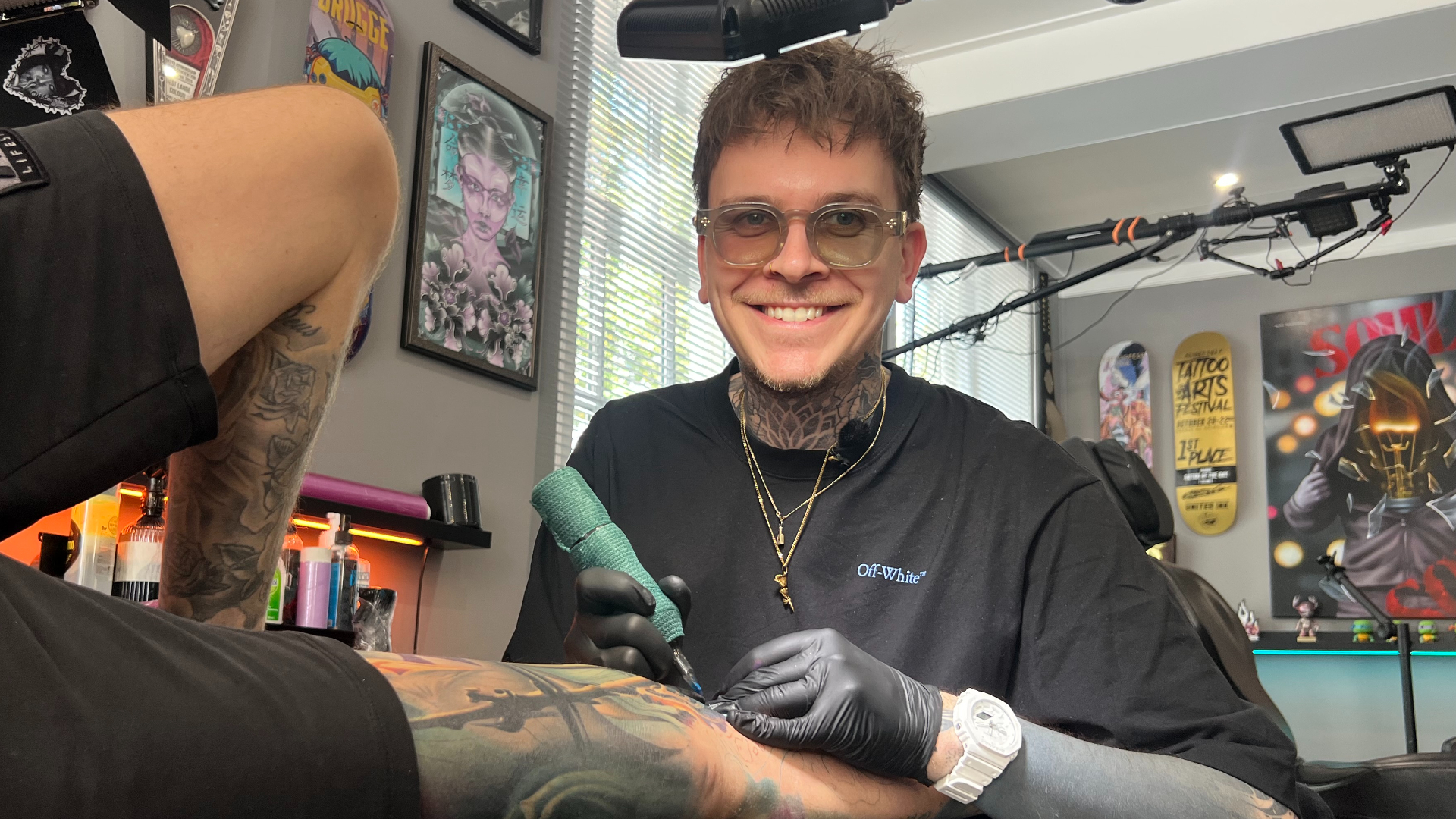 Van Dracula tot aliens: Utrechtse Kamil wint prijs na prijs met kleurrijke tattoos