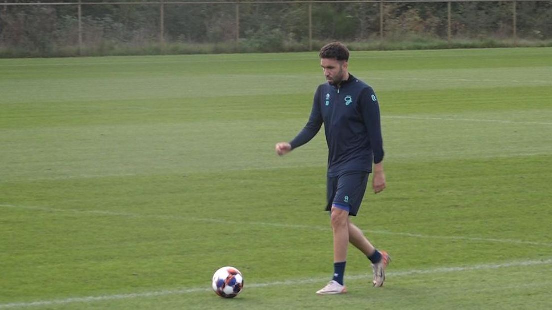 Mimoun Mahi op de training