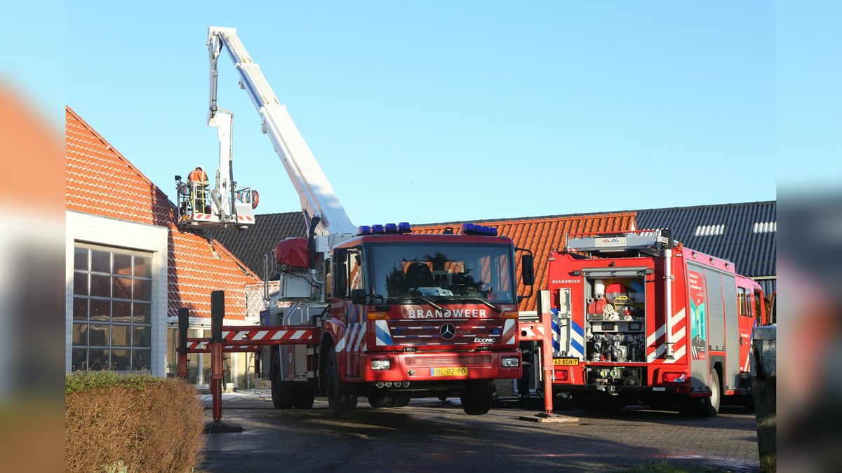 Medewerkers autobedrijf Exmorra blussen zelf brand