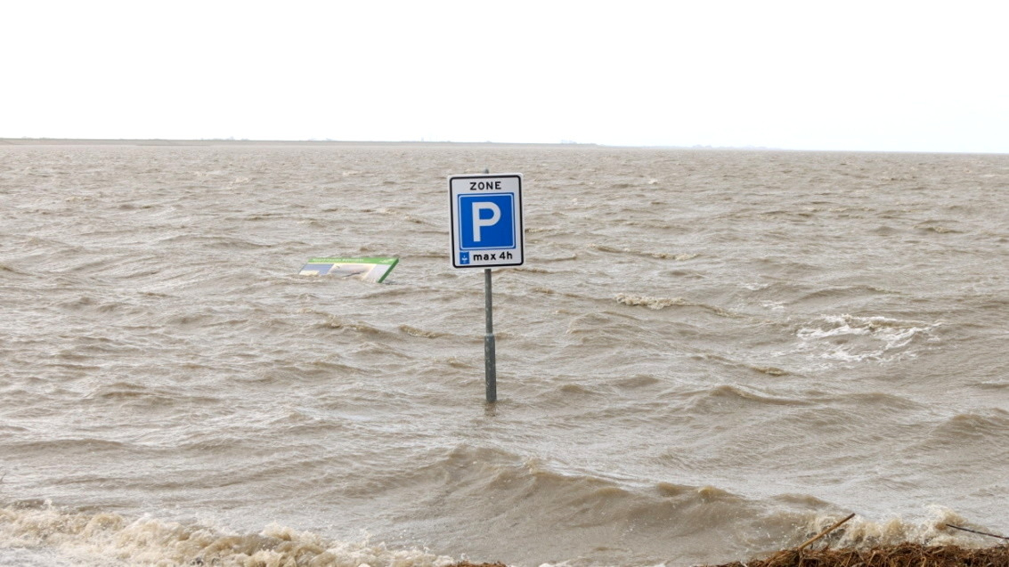 In ramp of grutte kalamiteit: wat is de rol fan Omrop Fryslân?