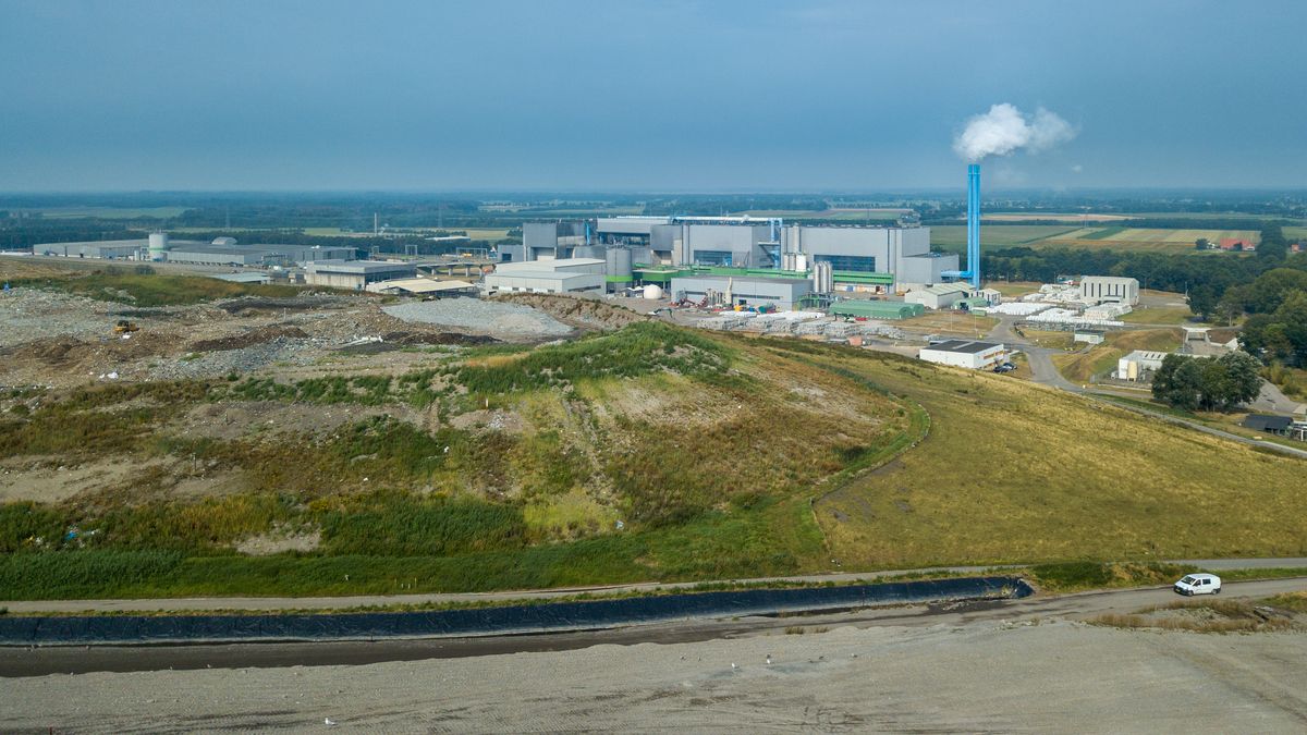 Hoe komt restwarmte bij de huizen? Afvalverwerker Attero en gemeenten starten onderzoek