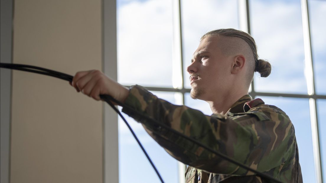 Defensie traint het opzetten van crisiscommunicatie in Hengelo