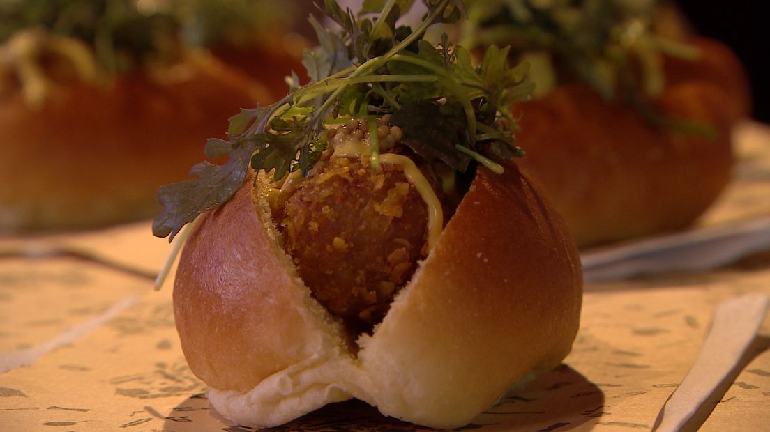 Best festival food Tomorrowland: een Zeeuws broodje kroket