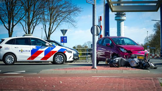Motorrijder gewond bij ongeluk in Hoogersmilde. Motorrijder gewond bij ongeluk in Hoogersmilde.