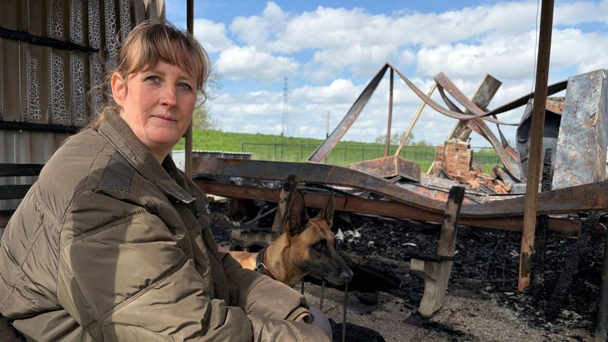 Clubgebouw hondenreddingsteam brandt tot de grond toe af