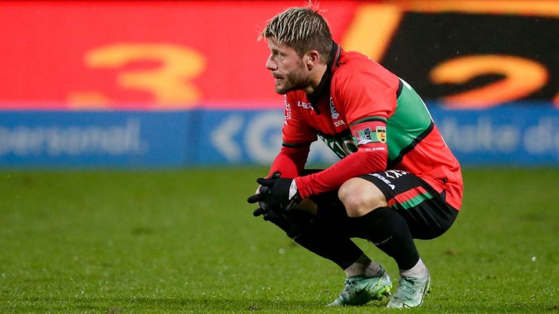 Lasse Schöne baalt van de nederlaag tegen Cambuur