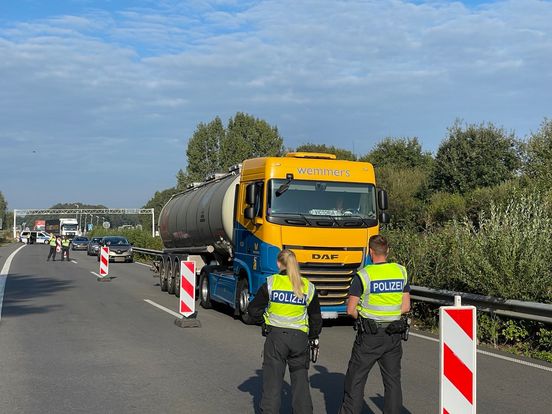 Duitse grenscontroles verlengd met zes maanden