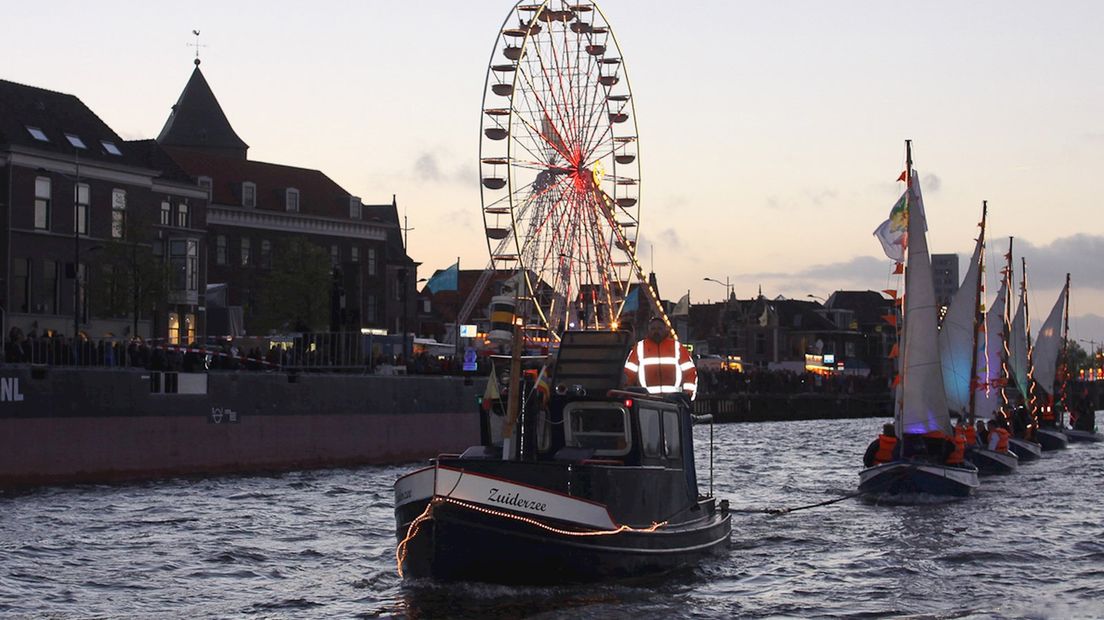 LIVE: De vlootschouw op de Hanzedagen in Kampen