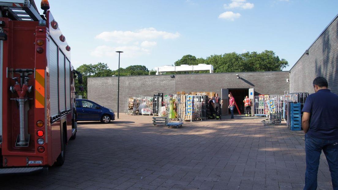 Supermarkt Boni is ontruimd (Rechten: Van Oost Media)