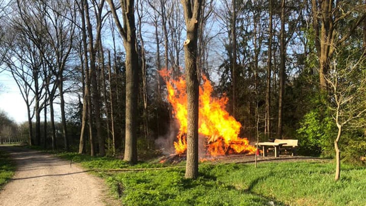 Eigenaar zoekt brandstichters theehuisje: 