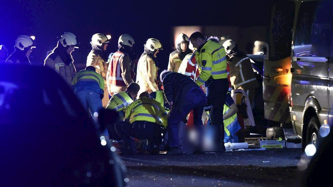 Ernstig ongeval op A32 op Steenwijk, traumahelikopter geland