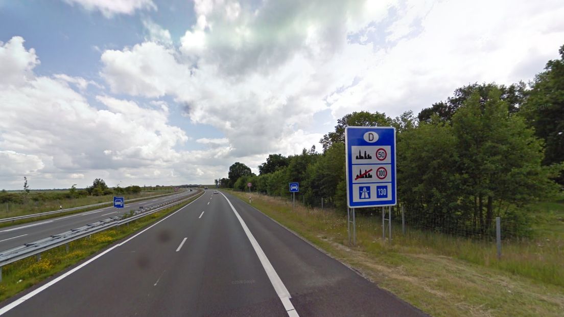 De grensovergang bij Zwartemeer (Rechten:Google Streetview)