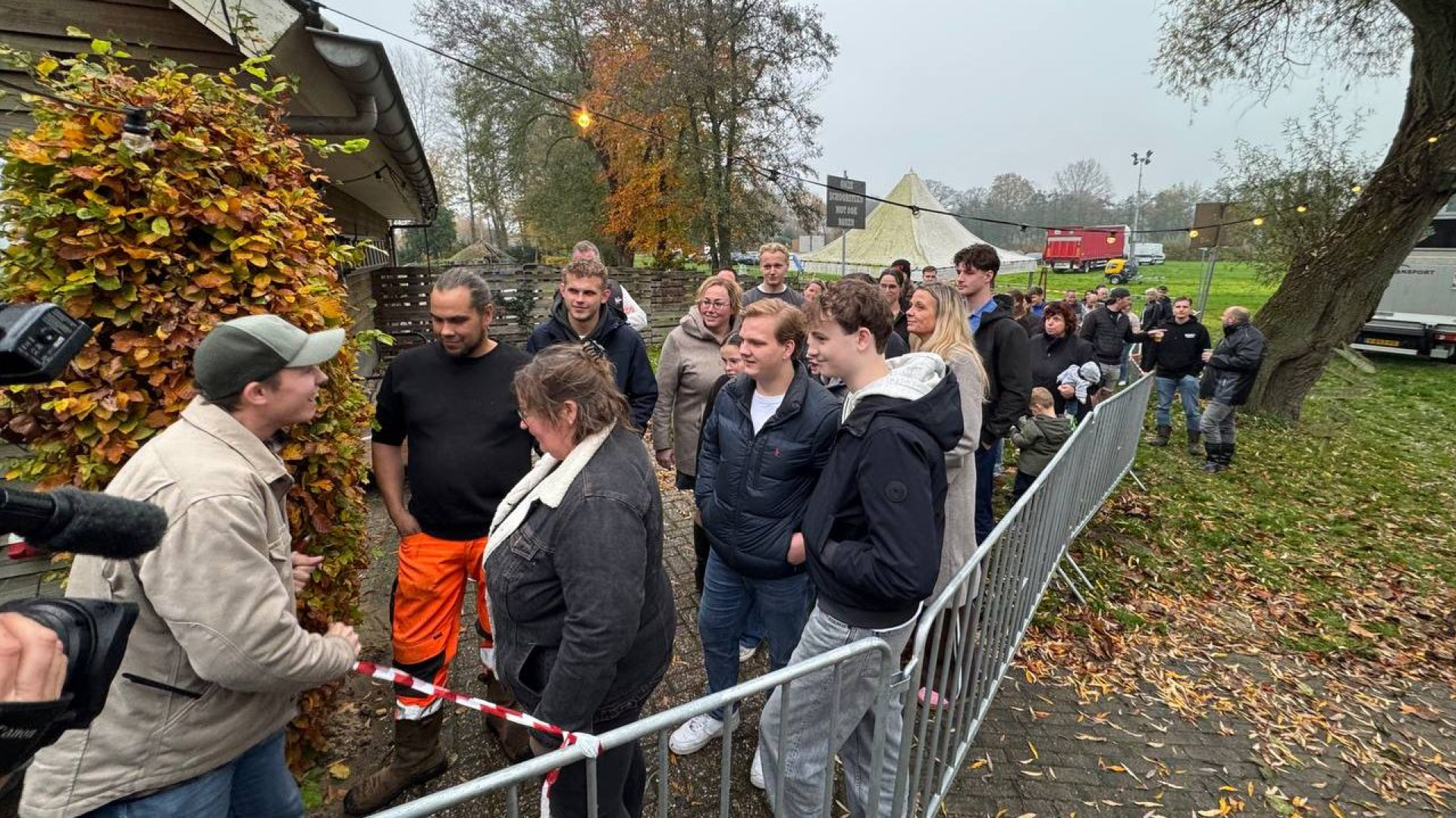 Fysieke verkoop Zwarte Cross is groot succes: 'Raak hem niet kwijt!'