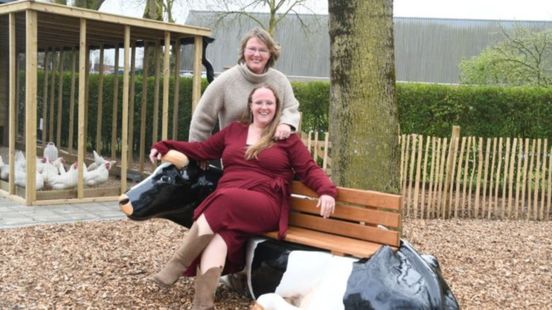 Deze zussen stoppen al hun vrije tijd in een speelboerderij