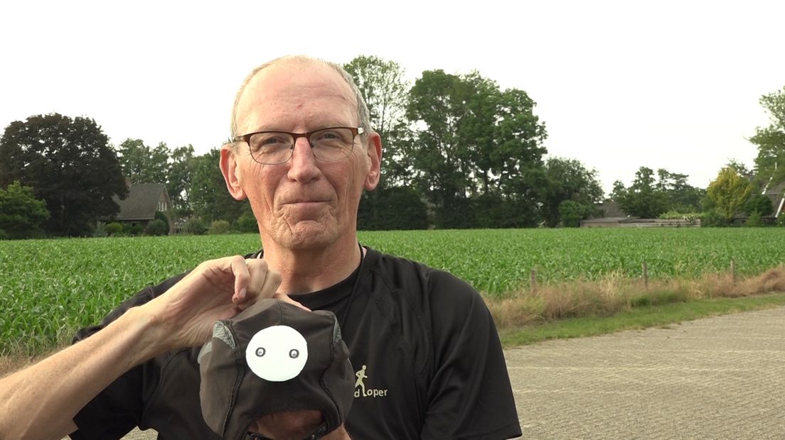 Het is weer de tijd van het jaar dat hardlopers of fietsers lastig worden gevallen door een buizerd die zijn nest verdedigt. Ook dit voorjaar is het raak vlakbij camping Goorzicht in Aalten. De eigenaresse van de camping is zelf twee keer toe door een buizerd gepakt en waarschuwt daarom campinggasten die erop uit gaan.