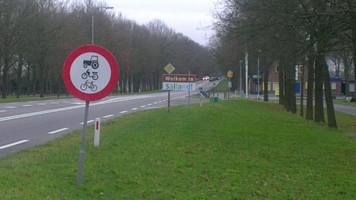 Omwonenden dienen klacht in over toerismebord N35 Laag Zuthem