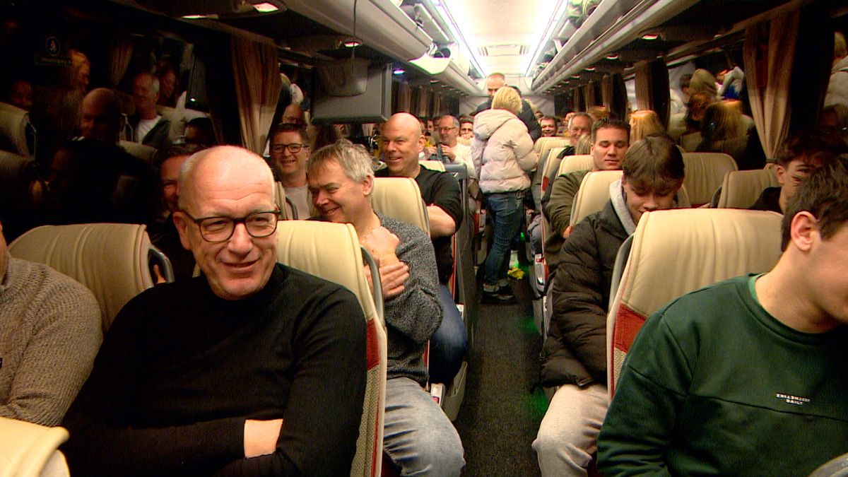 Volle bus uit Arnemuiden naar Engeland om 'held van het dorp' te zien schitteren