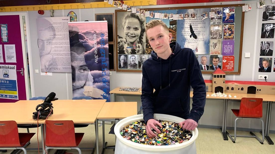 Jorn Wiersma (15) is één va de organisatoren van de knopenactie