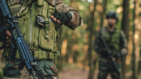 Foto: 'Dan is het klaar met de stilte' en meer reacties op plannen uitbreiding Defensie