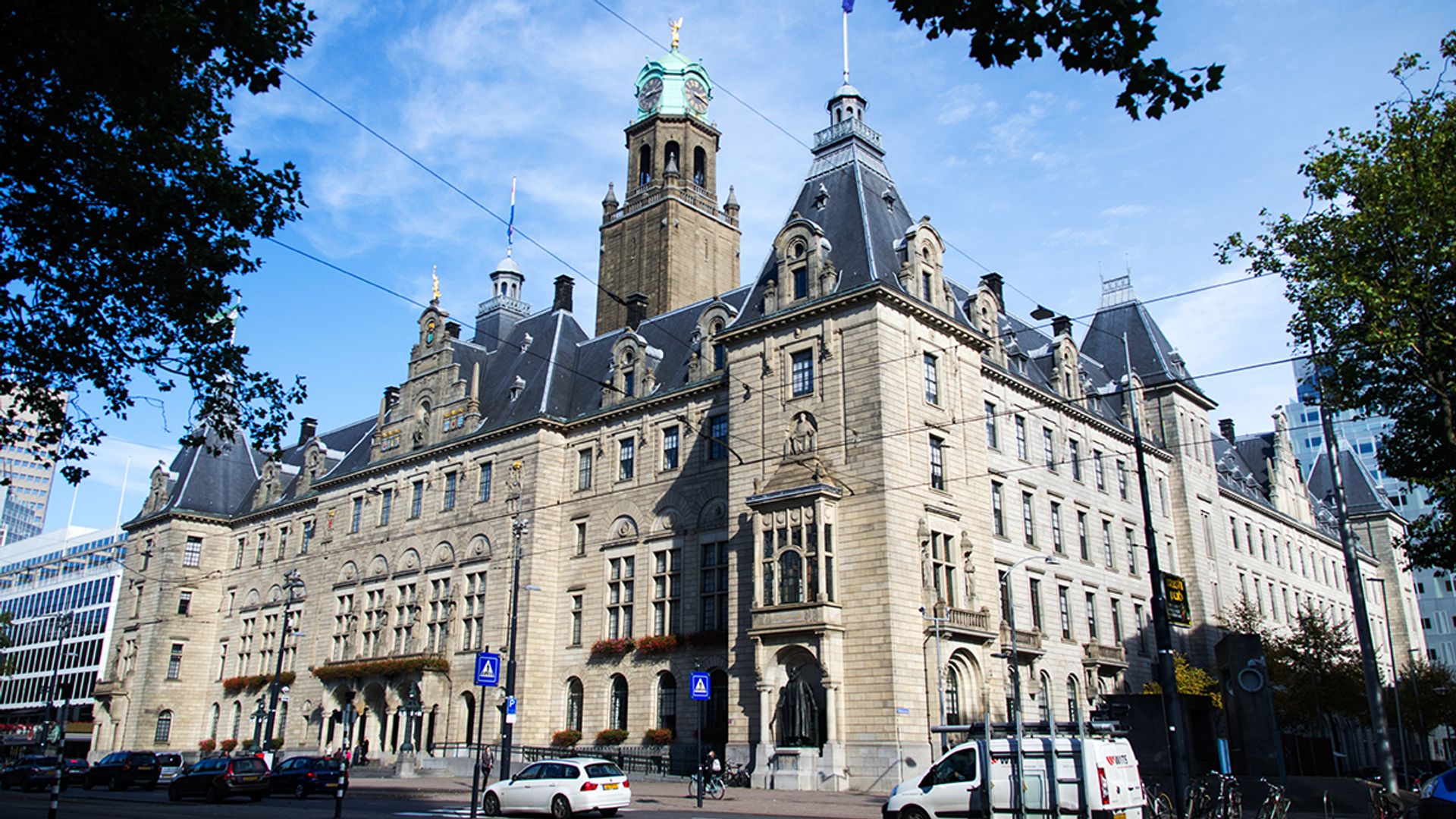 Rotterdam wil meer mensen uit de bijstand en extra controle op uitkeringsfraude