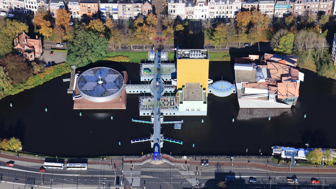 Het Groninger Museum, gezien vanuit de lucht