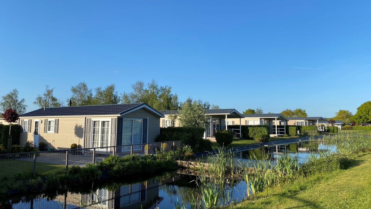 Camping De Bosrand in Oudemirdum heeft eigen sanitair bij de plaatsen en dat trekt bezoekers