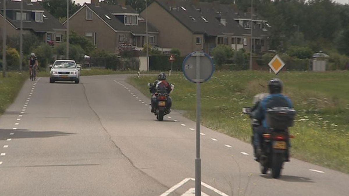 Mooie zondag? Oordopjes in! Inwoners Schipluiden horendol van langsracende motoren