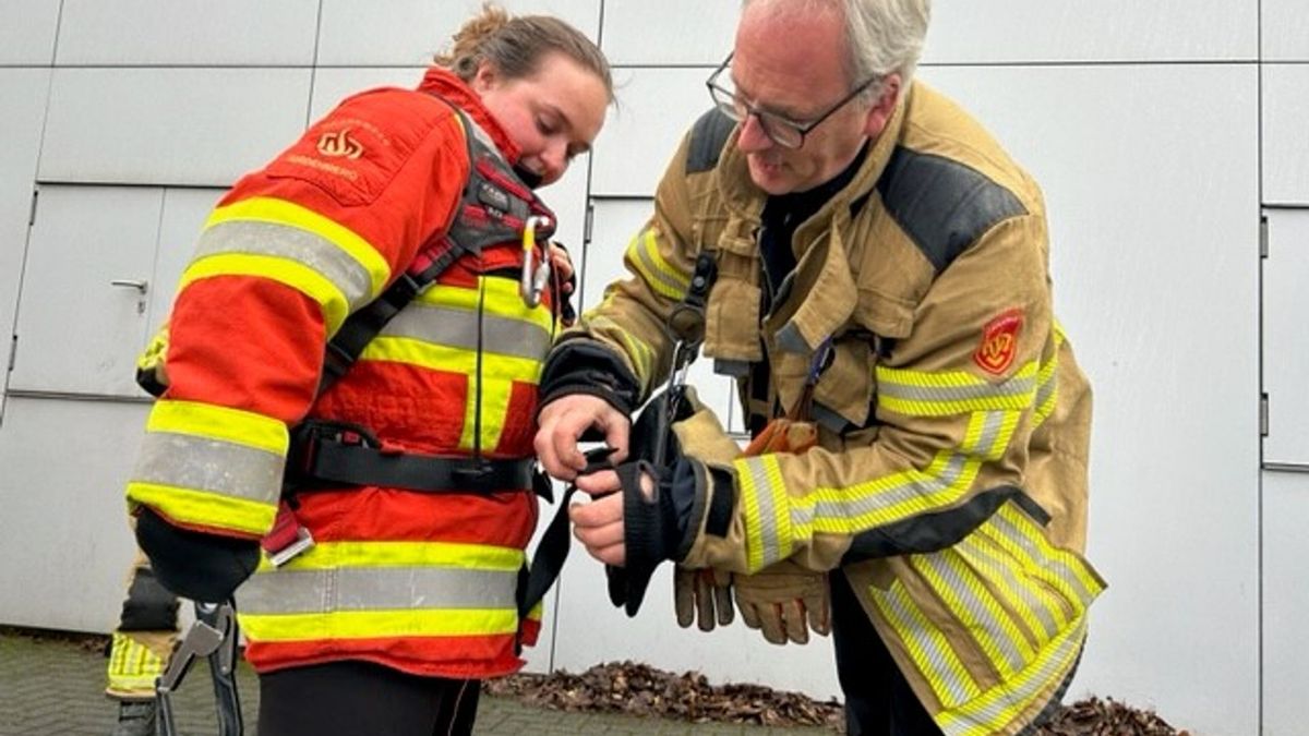 Nieuwe Brandweermensen Aan De Bak: 