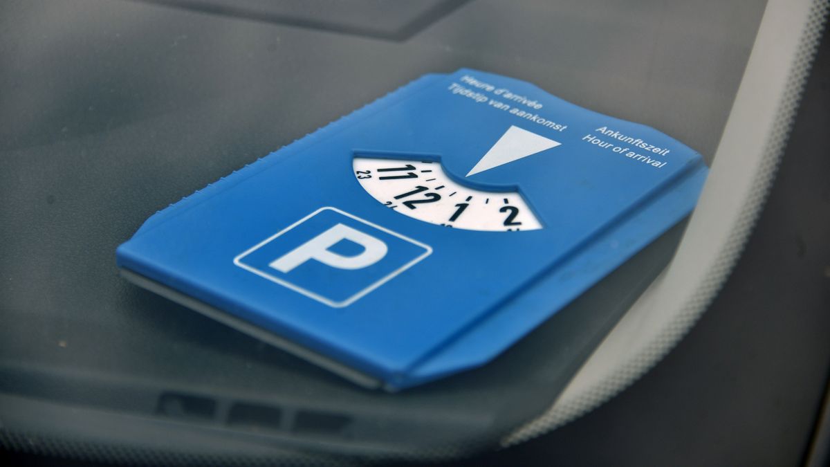 Hogelandsters krijgen boetes voor parkeren buiten blauwe zone RTV Noord Hogelandsters krijgen boetes voor parkeren buiten blauwe zone RTV Noord